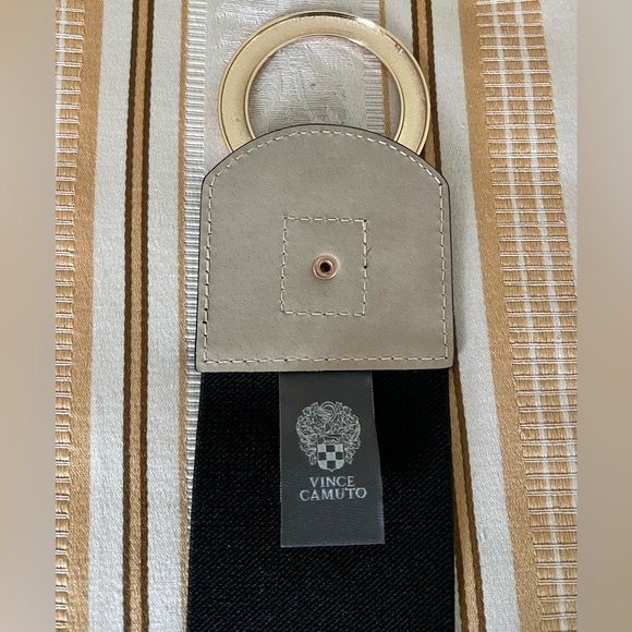 New & Never Used Vince Camuto Black Elastic Belt with Gold Circle Buckle - Picture 3 of 4